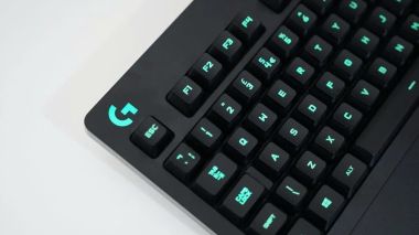 Bàn phím Logitech G213 RGB Lightsync
