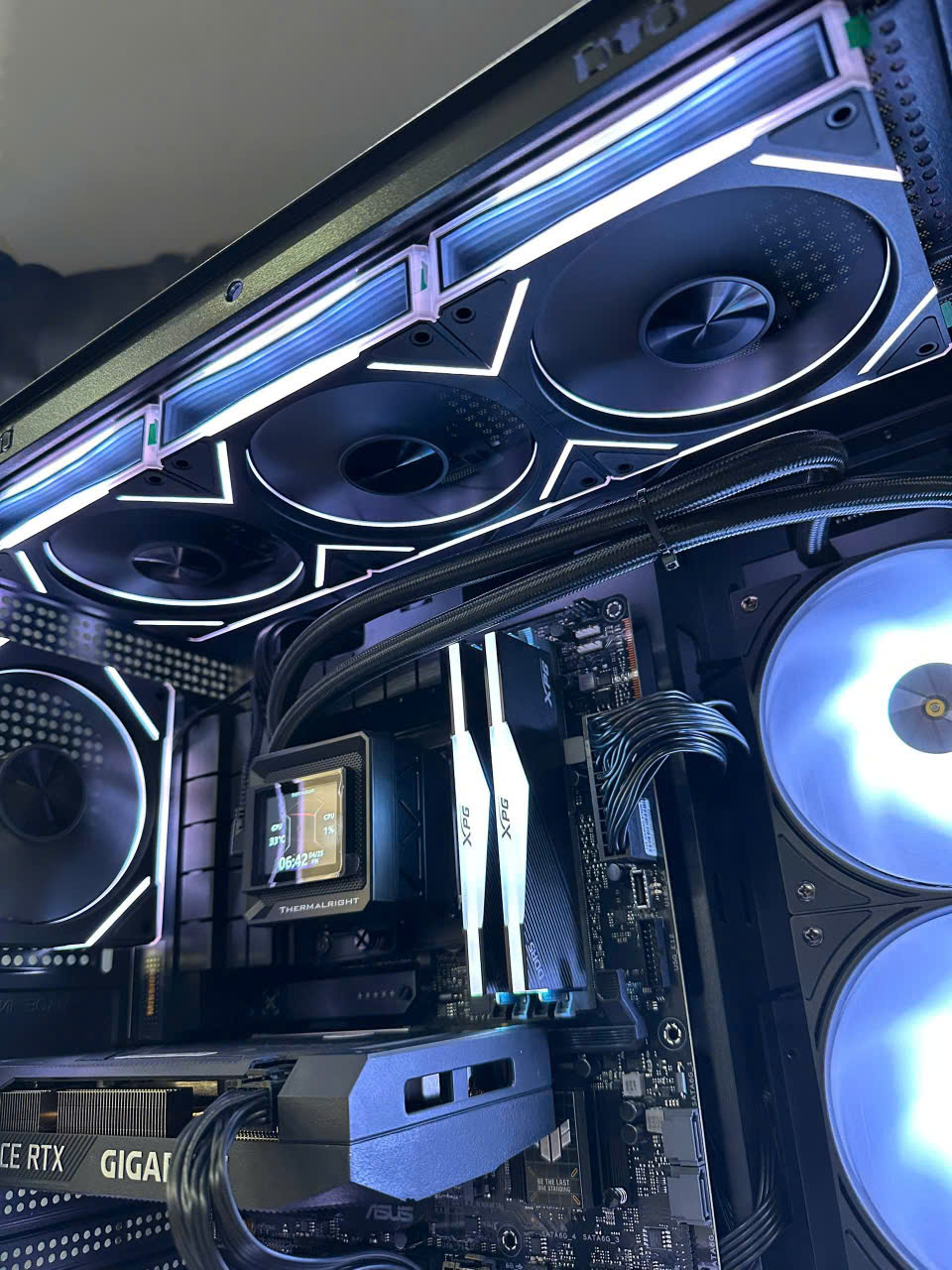 PC Alphard 04