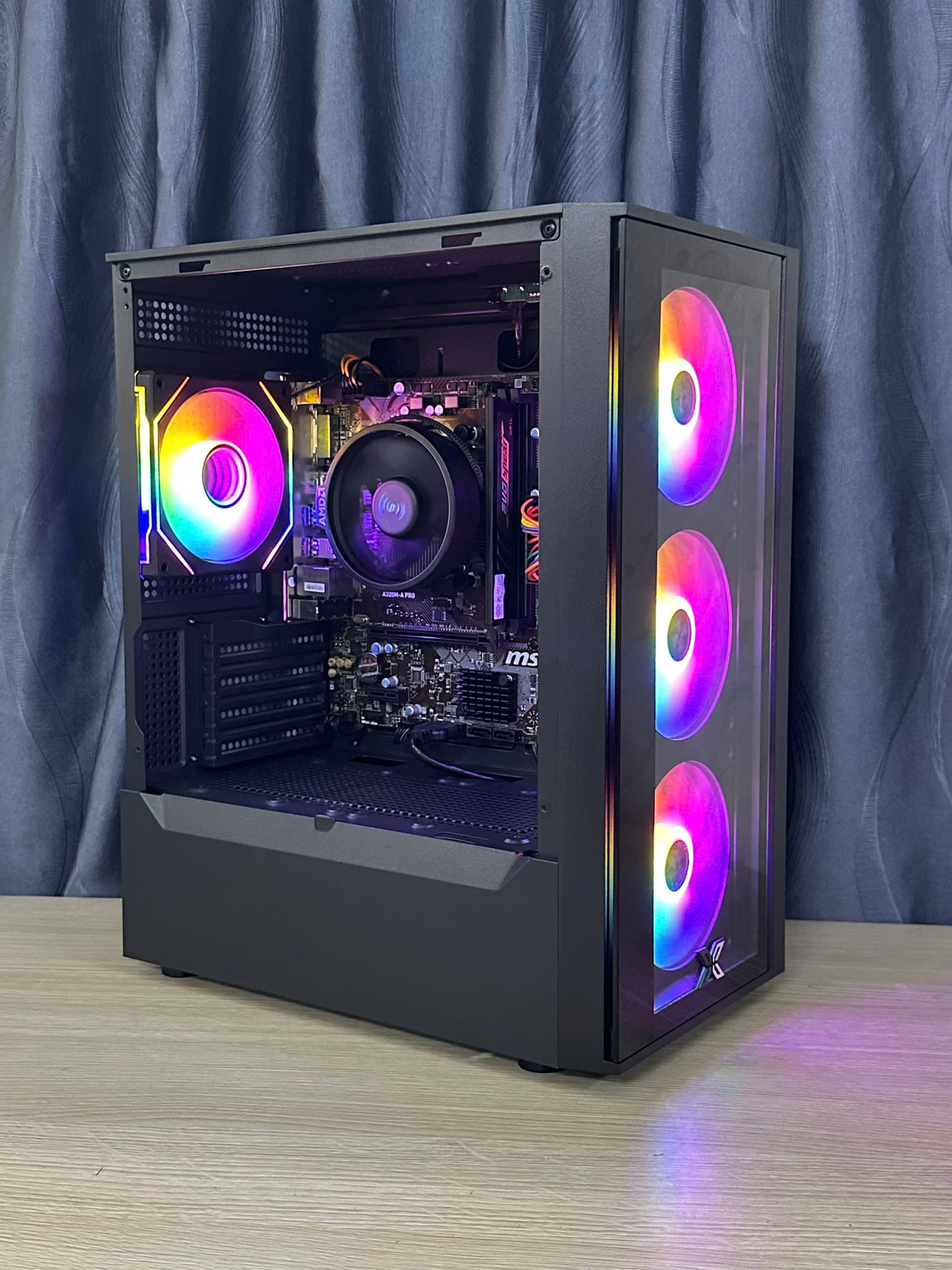 PC GAMING OFFICE WK-04 AMD Ryzen 3 3200G, 8GB/16GB RAM